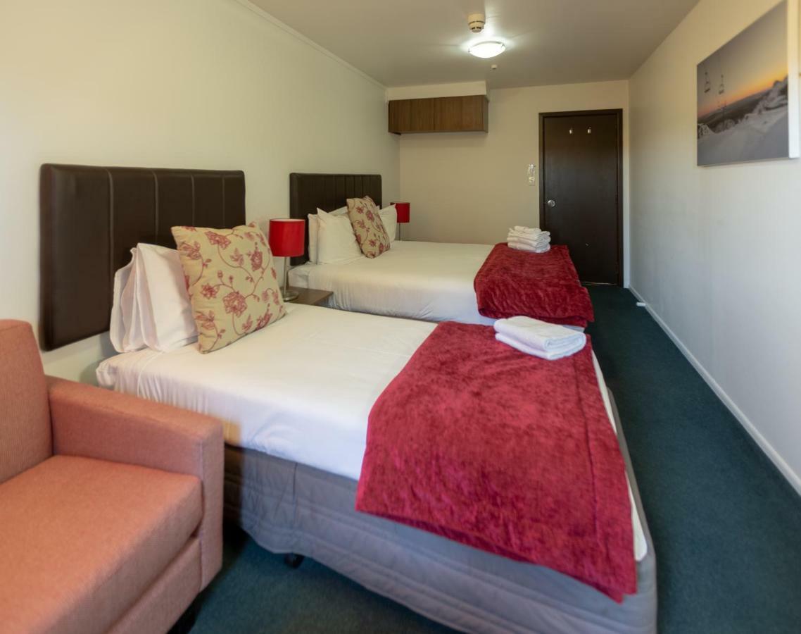 The Park Hotel Ruapehu National Park Bagian luar foto